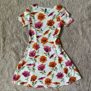 Divided floral a-line dress, size 6
